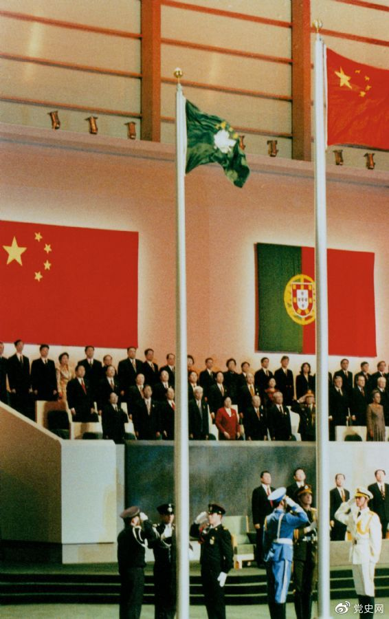 1999年12月20日，中國政府恢復(fù)行使對澳門的主權(quán)。